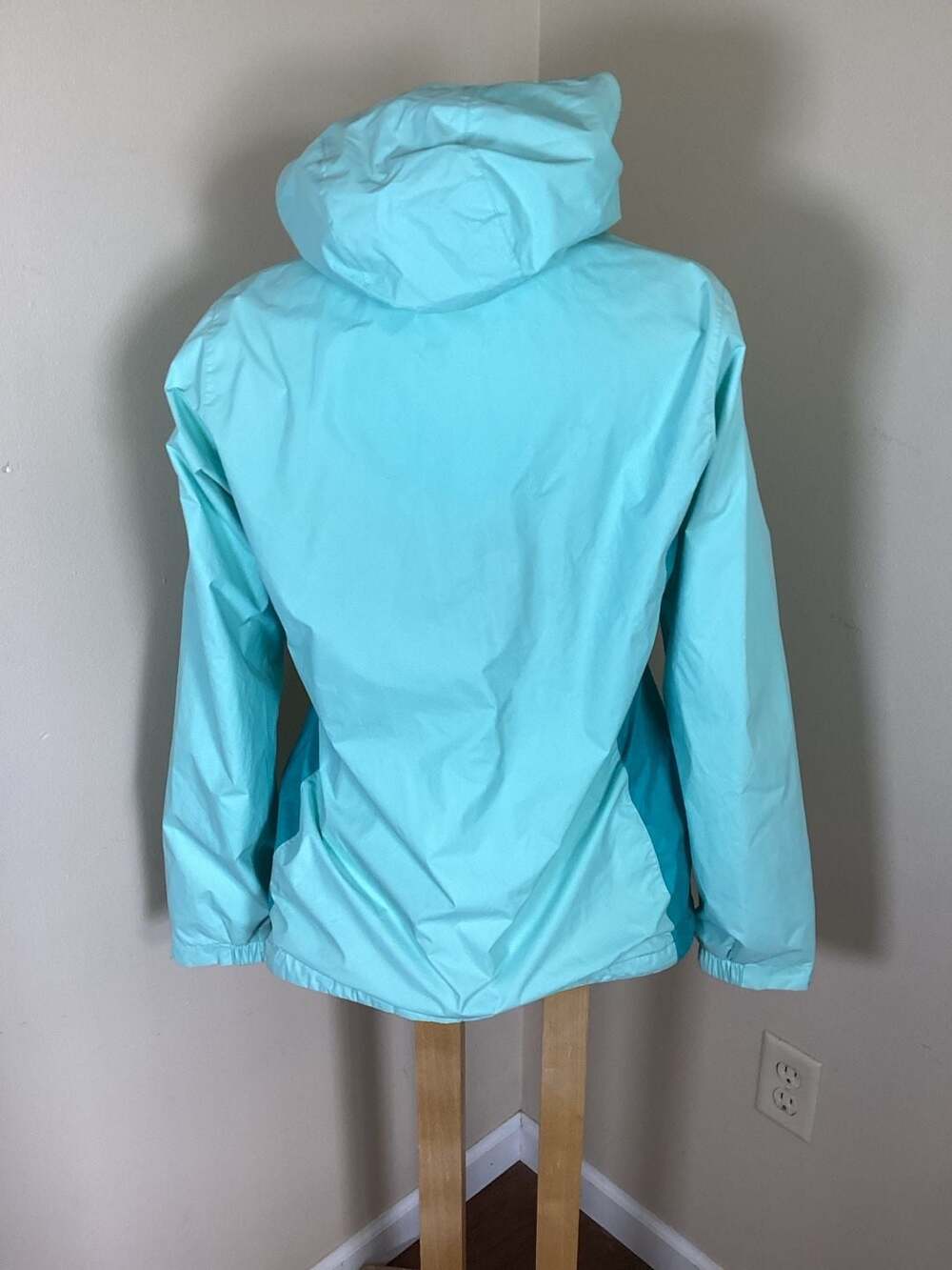 Columbia Women's Switchback III Rain Jacket, Light Blue, Size M - Picture 3 of 3